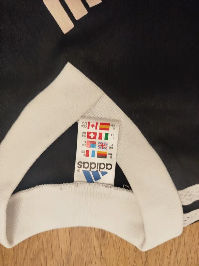 Camiseta Adidas 1.FCN Negra y Roja