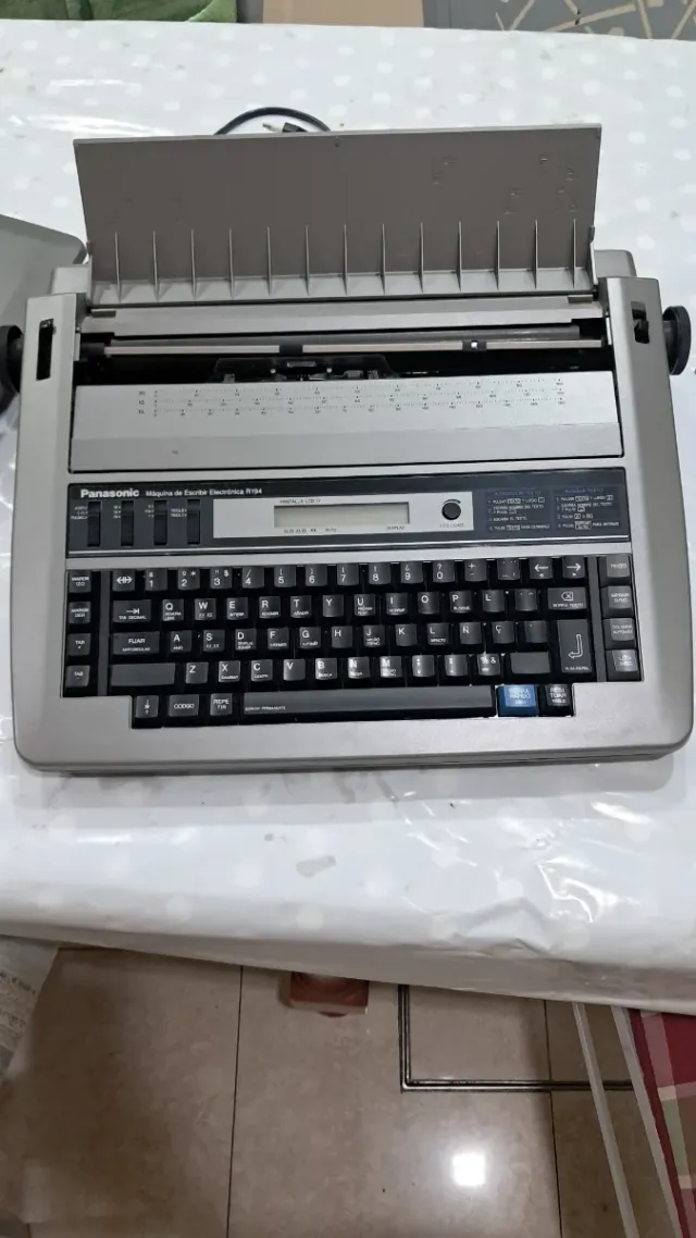 Máquina de escribir electrónica Panasonic