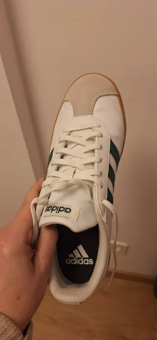 Deportivas Adidas Blancas y Verdes Talla 40