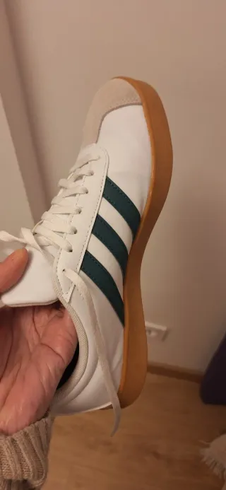 Deportivas Adidas Blancas y Verdes Talla 40
