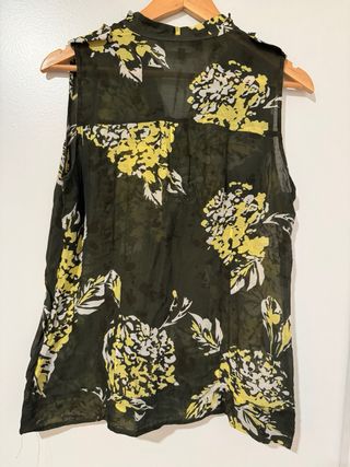 Blusa Caramelo floral verde y amarilla Talla M