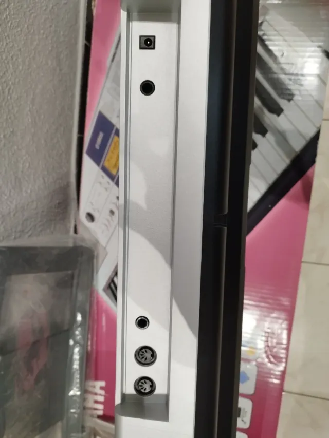 Yamaha PSR-E323 Teclado Digital