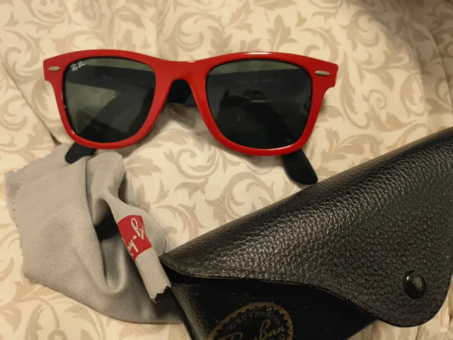 Gafas Ray-Ban Wayfarer rojas. Cristales perfectos.