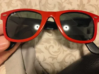 Gafas Ray-Ban Wayfarer rojas. Cristales perfectos.