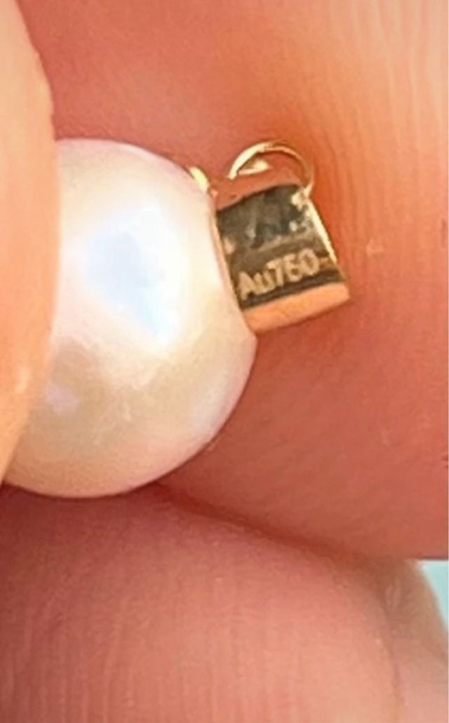 Ciondolo ORO 18 kt con Perla