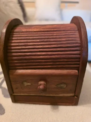 Caja joyero madera terciopelo música