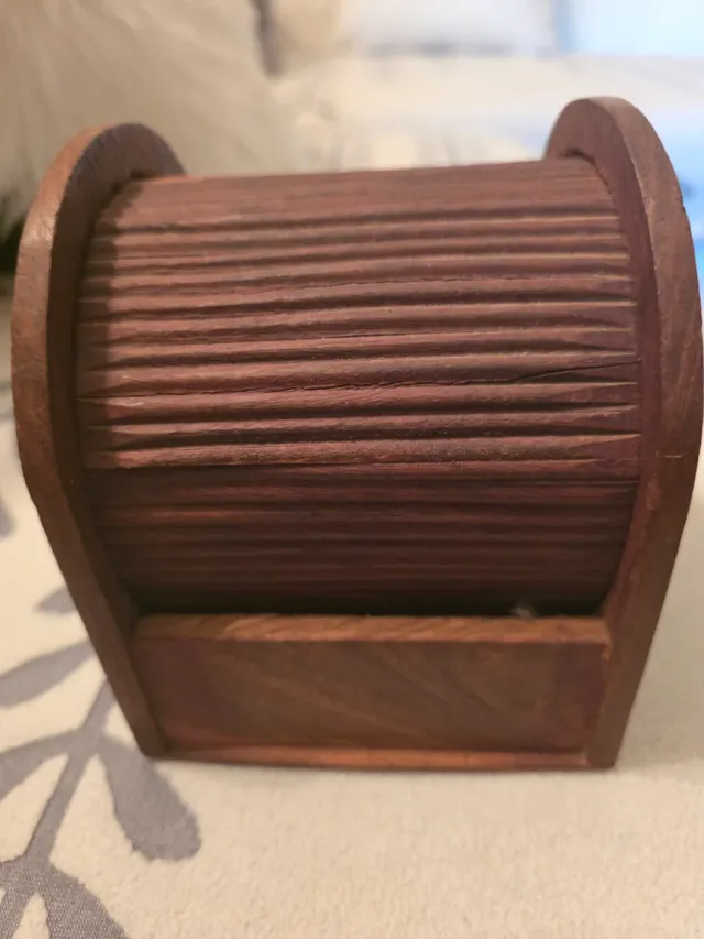 Caja joyero madera terciopelo música