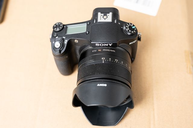 Sony RX10 II F2.8 24-200mm Cámara