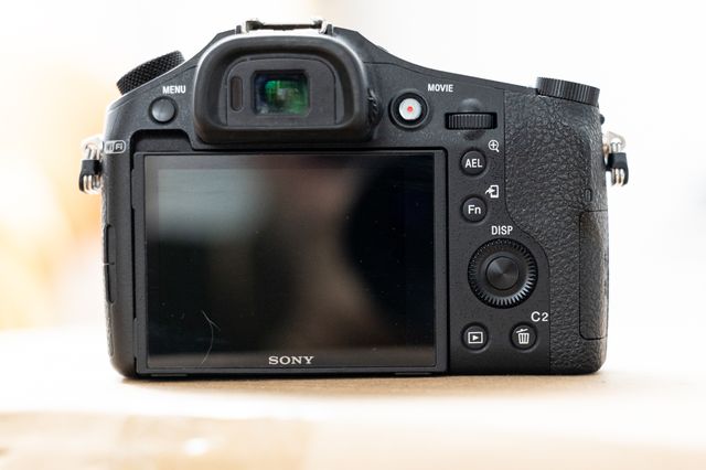 Sony RX10 II F2.8 24-200mm Cámara