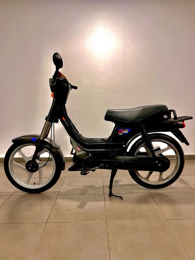 Derbi Variant Start 5 World Champion