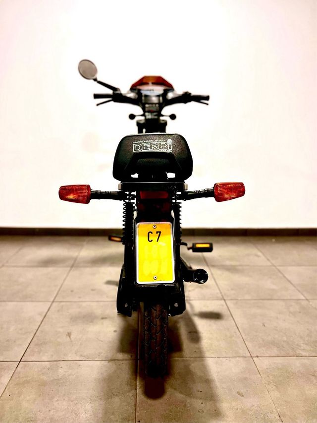 Derbi Variant Start 5 World Champion