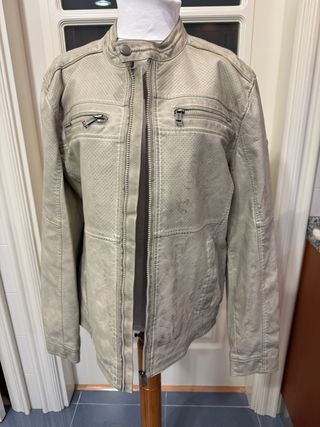 Cazadora Guess Vintage Beige