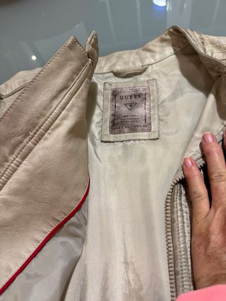 Cazadora Guess Vintage Beige