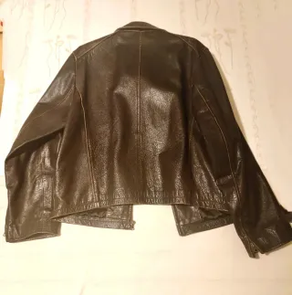 Cazadora de piel marrón