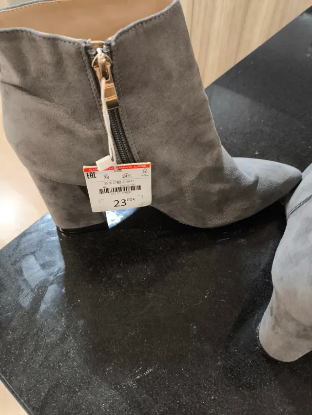 Botines grises de tacón