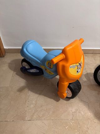 Moto correpasillos Bluey