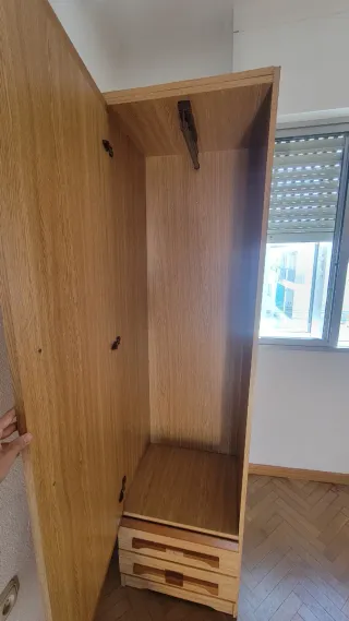 Armario de madera 2 puertas + altillo