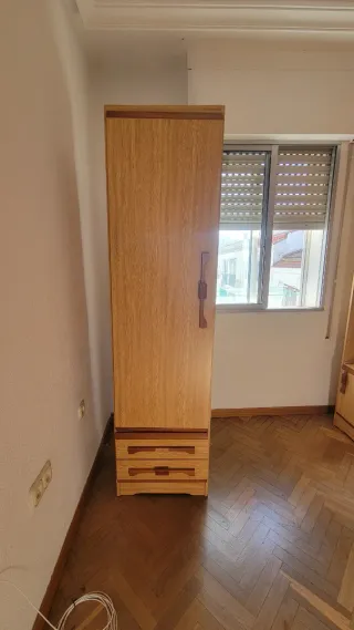 Armario de madera 2 puertas + altillo