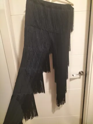 Pantalón de mujer con flecos