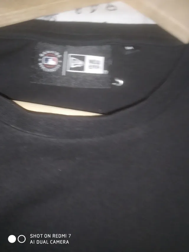 Camiseta New Era LA Negra