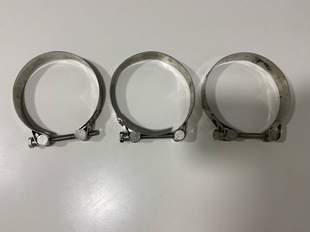 3 Abrazaderas metálicas ajustables