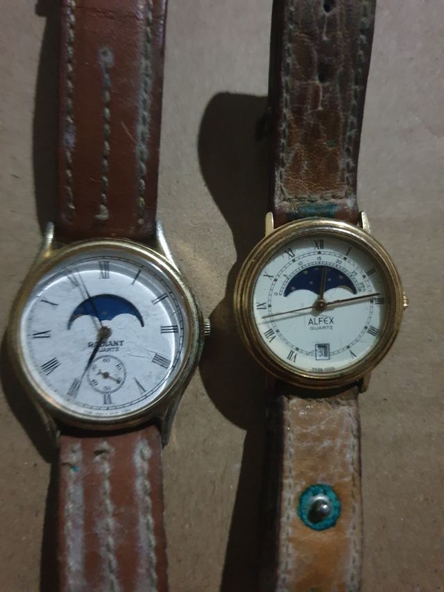 2 Relojes de Pulsera con Luna