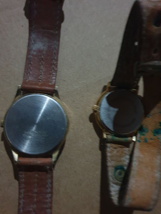 2 Relojes de Pulsera con Luna