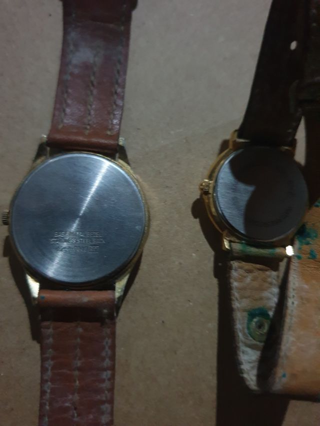 2 Relojes de Pulsera con Luna