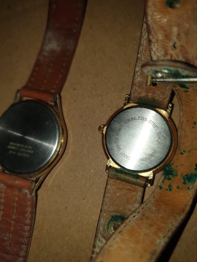 2 Relojes de Pulsera con Luna