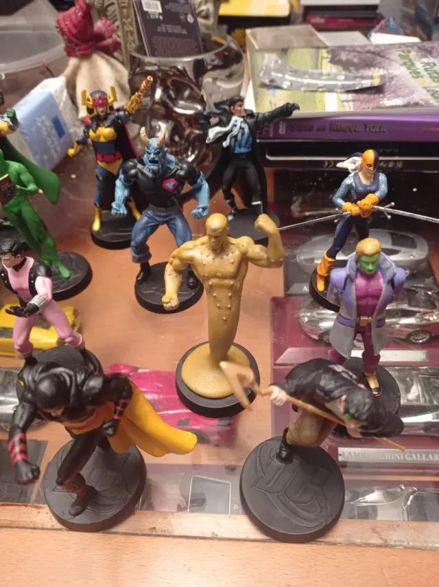 Coleção de Figuras DC Comics