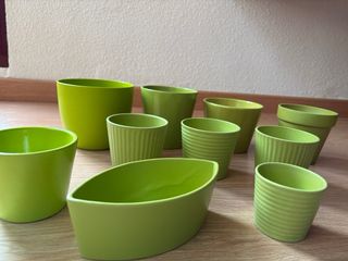 Maceteros de porcelana verde