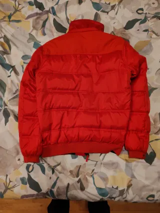 Plumas Pull&Bear Rojo Talla L