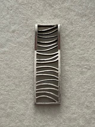 Colgante plata alargado diseño ondulado