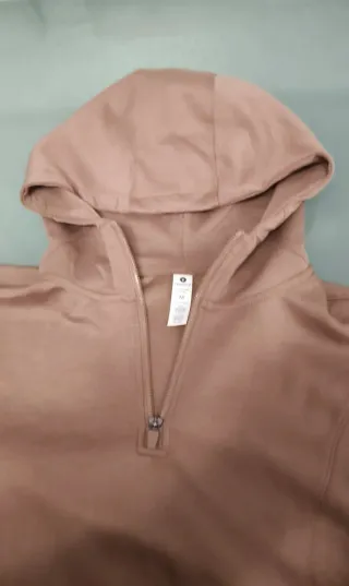 Sudadera marrón oversize con capucha