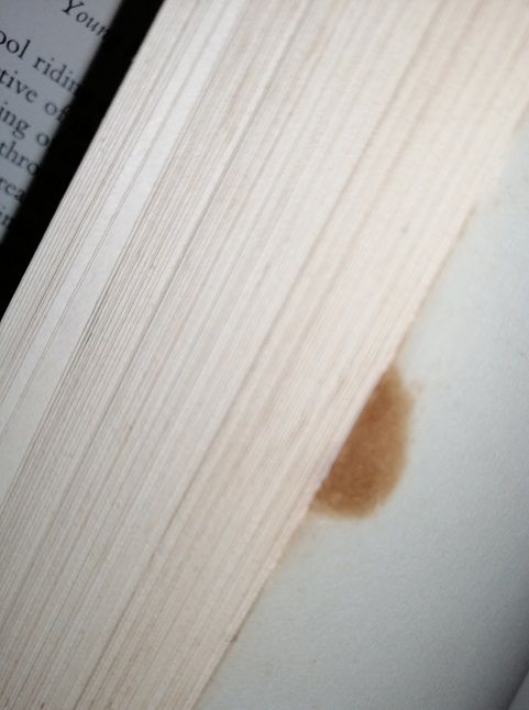 2 livros: Training the Young Horse; Horse Sense