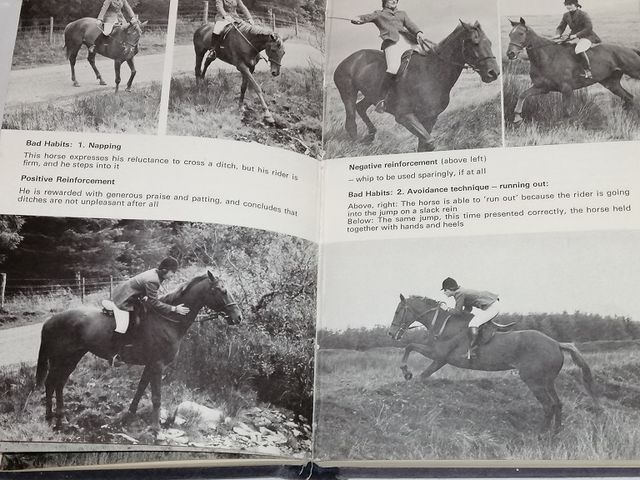 2 livros: Training the Young Horse; Horse Sense