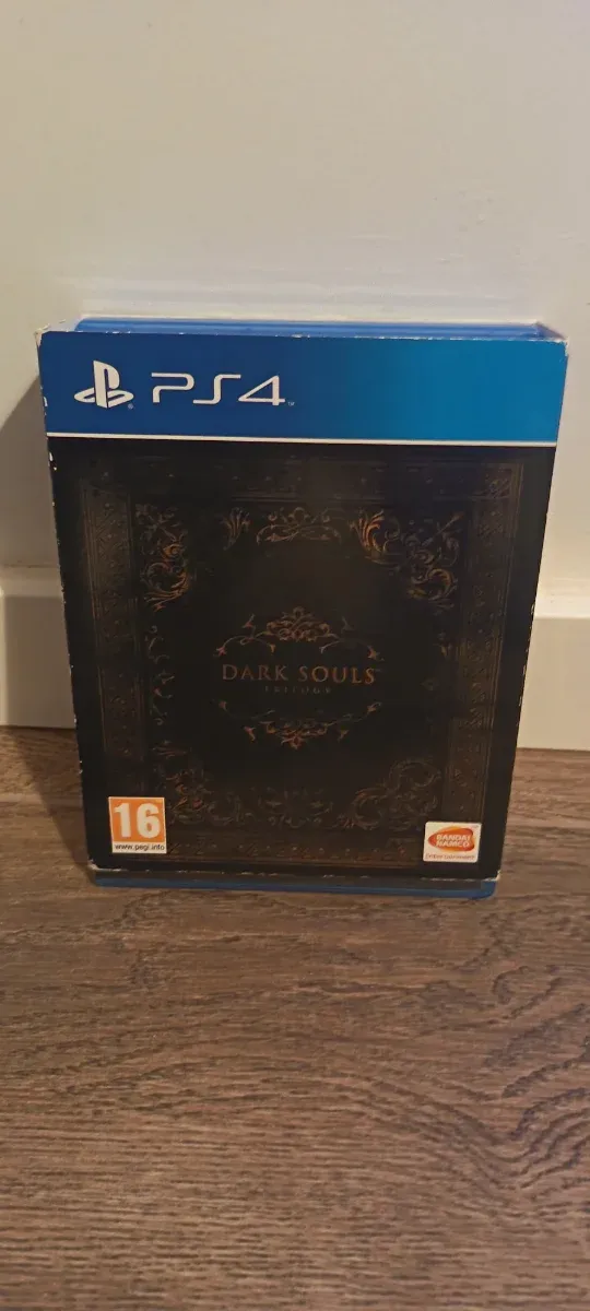 Trilogia Dark Souls per PS4