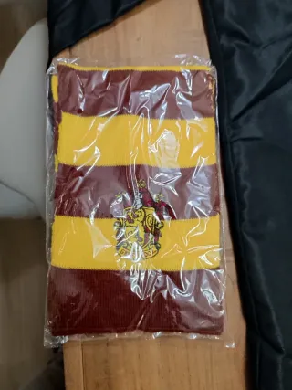 Túnica, bufanda y corbata Harry Potter