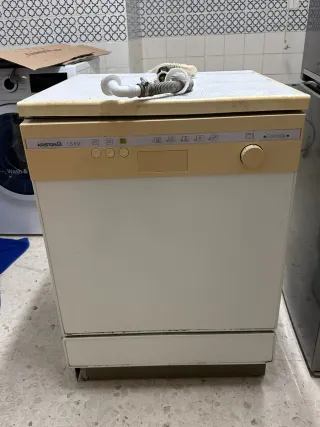 Lavavajillas Ariston LS 512