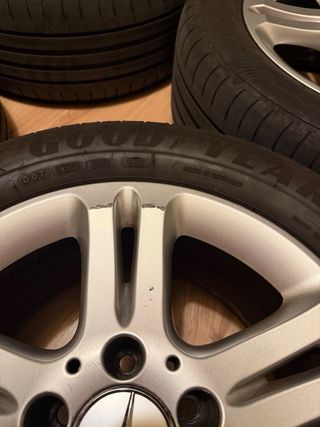 Llantas Mercedes 16” Goodyear Originales