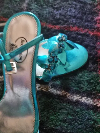 Sandalias de fiesta piel plateadas y turquesa