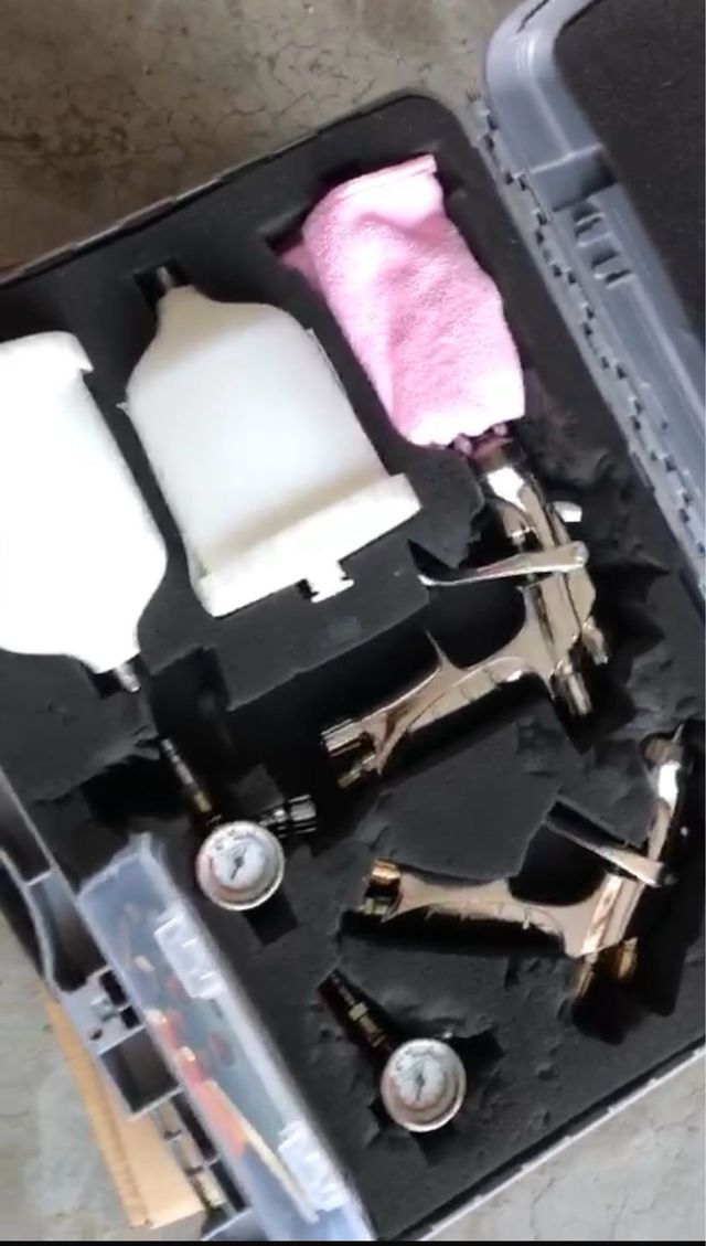 Maletín 2 Pistolas Iwata Pininfarina