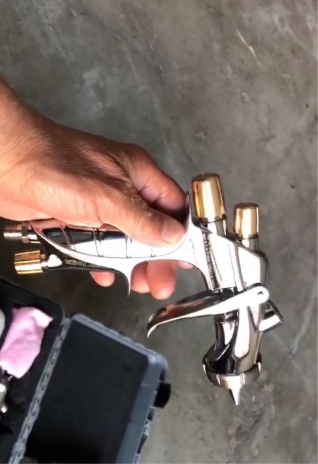 Maletín 2 Pistolas Iwata Pininfarina