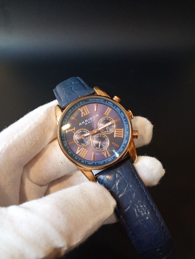 Reloj Akribos XXIV Azul y Dorado