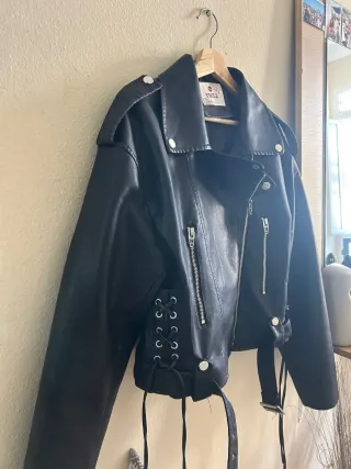 Chaqueta cuero TMILL negra