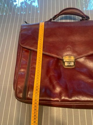 Maletín de piel multifunción marrón