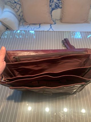 Maletín de piel multifunción marrón