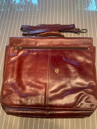 Maletín de piel multifunción marrón