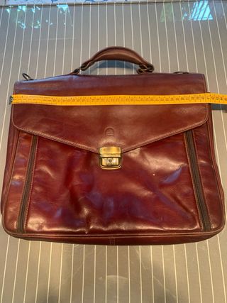 Maletín de piel multifunción marrón