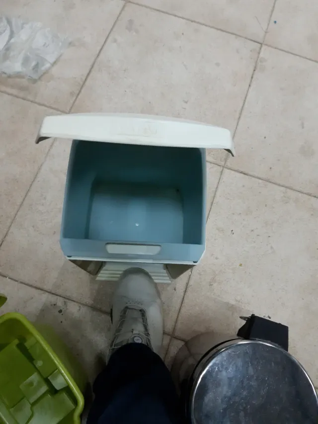 Papeleras de pedal (2 unidades)